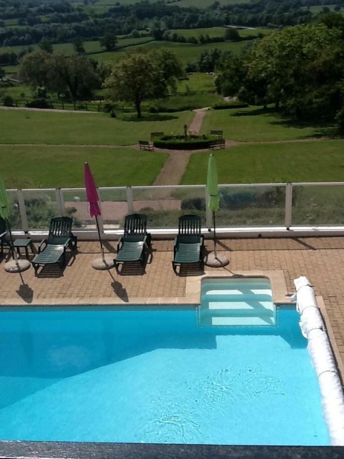 Chateau De Vareilles Sommant Luaran gambar